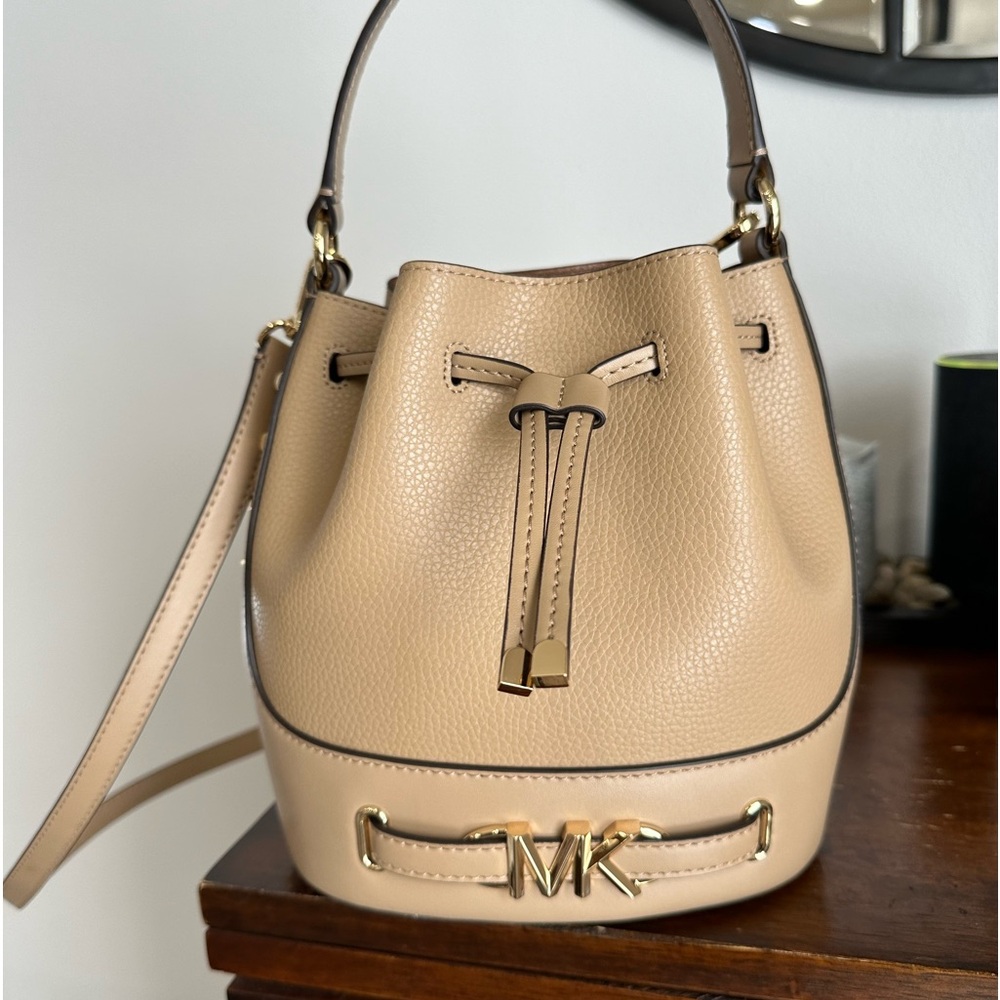 Michael Kors REED bucket bag